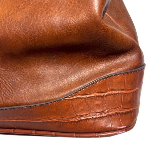 Bueno Brown Shoulder Bag - Picture 11 of 14